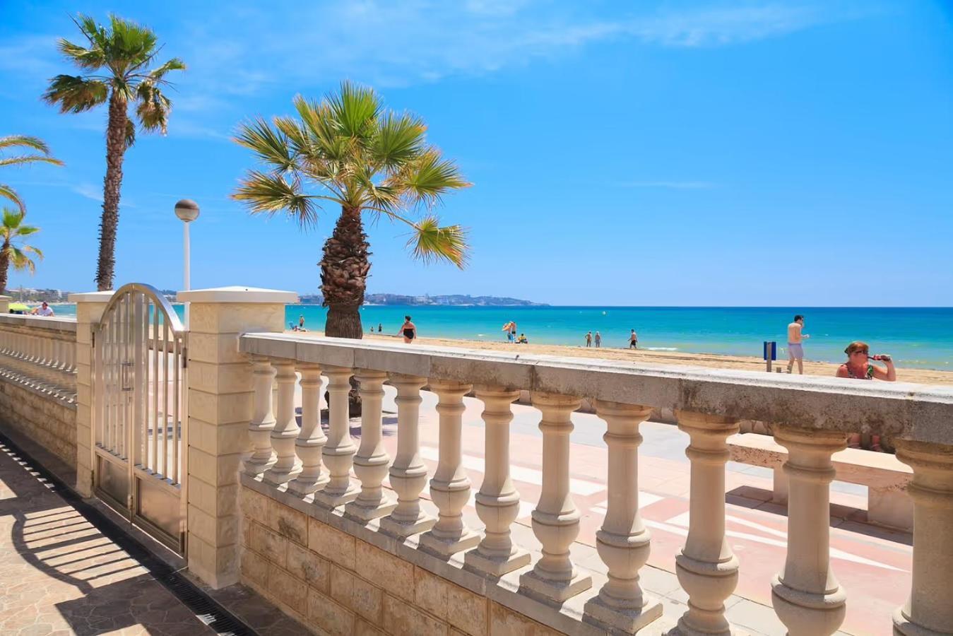ApartBeach MARINA PLAYA Climatizado Piscina y Parking Cambrils Exterior foto